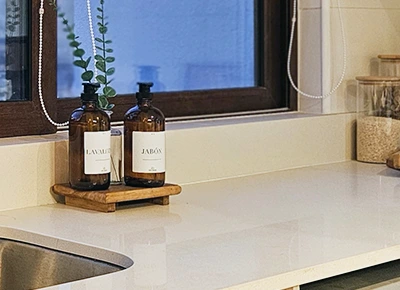 Cubierta de cuarzo en cocina